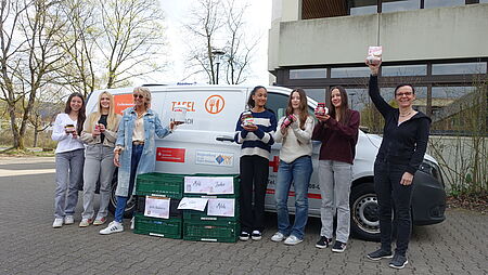 Tafelfahrzeug, Personen, Spendenkisten