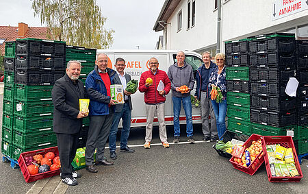 Personen, Erntedankspenden, Tafel-Fahrzeug