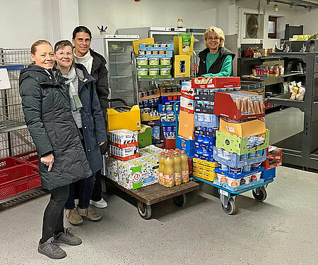 Lebensmittelspenden im Tafelladen, Personen