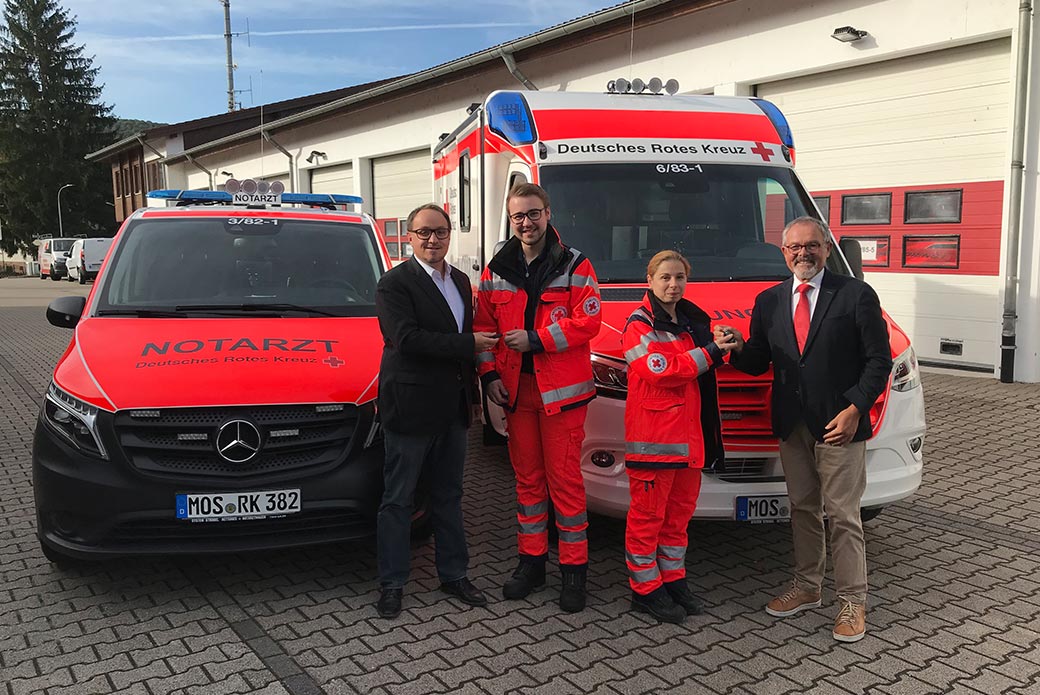 Schlüsselübergabe an die Einsatzkräfte